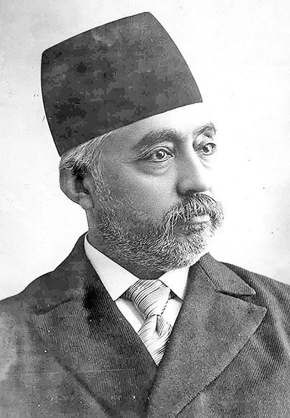 مرتضی‌قلی‌خان صنیع‌الدوله (۹ صفر ۱۲۷۳ ه‍. ق./ ۱۲۳۵ ه. خ. در تهران - ۴ صفر ۱۳۲۹ ه‍. ق./ ۱۲۹۰ ه‍. خ. در تهران)